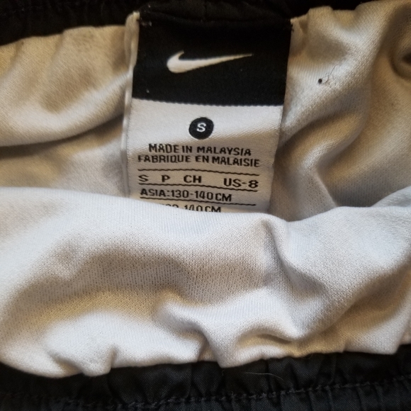 Ladies Nike small, black, lined, sports shorts - Picture 4 of 5